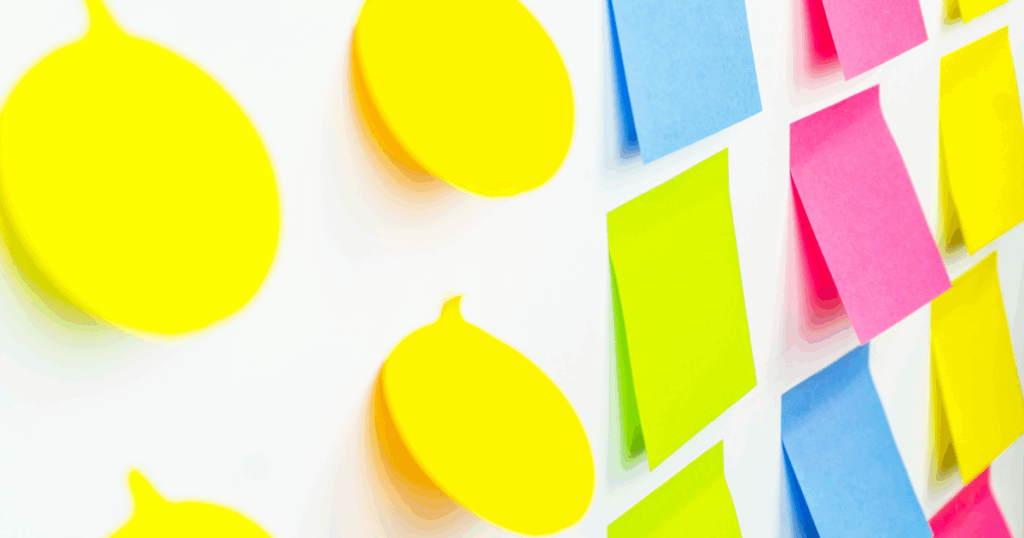 Berufliche Unzufriedenheit analysieren Jobwechsel entscheiden Notizbuch